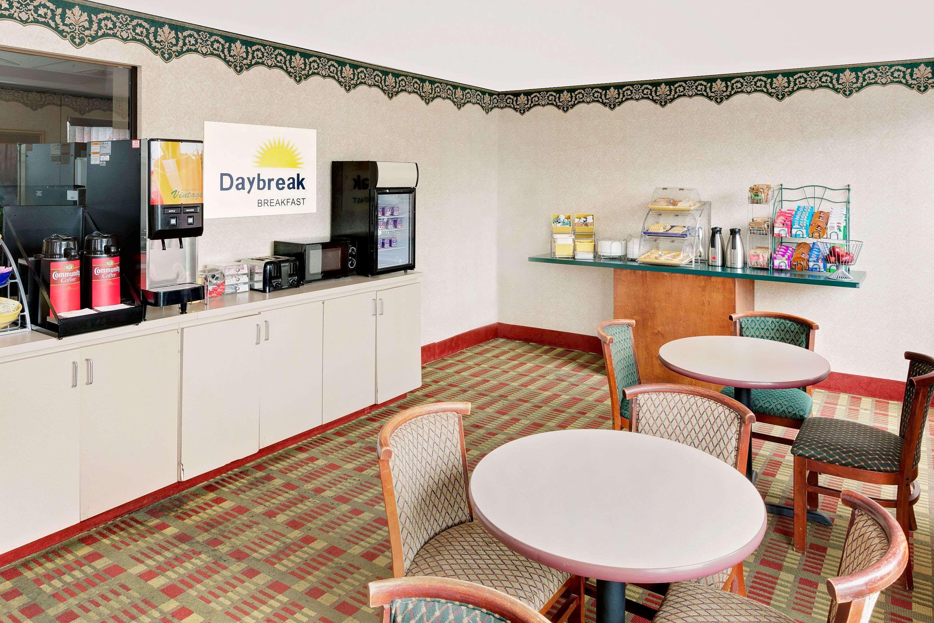Days Inn & Suites By Wyndham Opelousas Eksteriør bilde